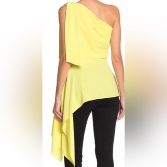 BCBGMAXAZRIA Designer Yellow Draped One Shoulder Flowing Fabric Top - Picture 2 of 5